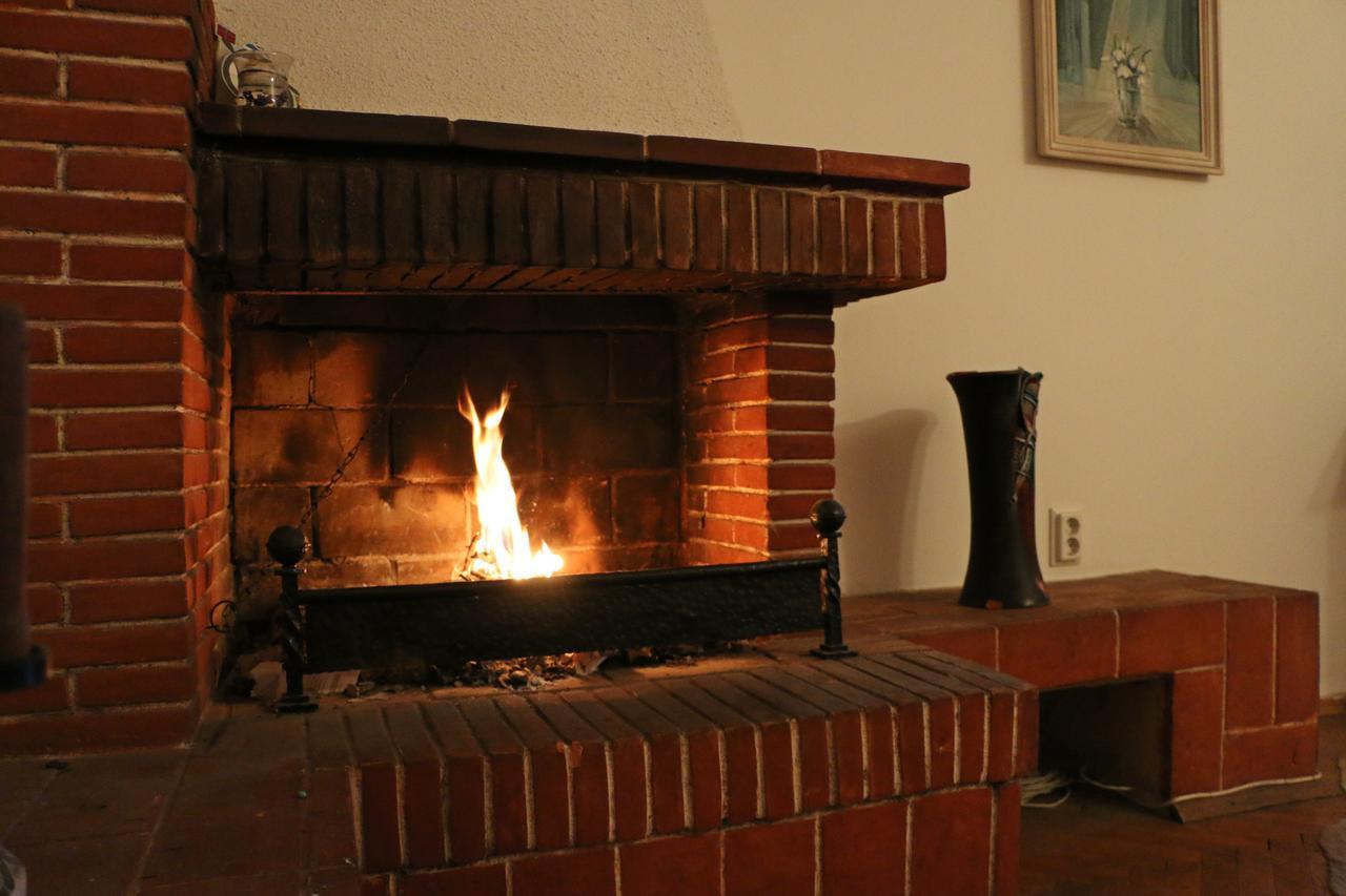 Spacious Apartment With A Fireplace Sofia Exterior photo